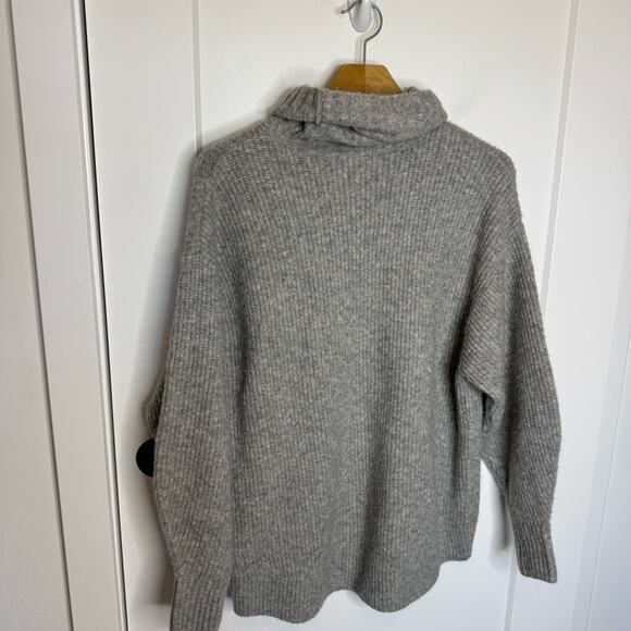 & Other Stories Gray Knit Turtleneck Relaxed Fit Sweater Size XS - Picture 5 of 5